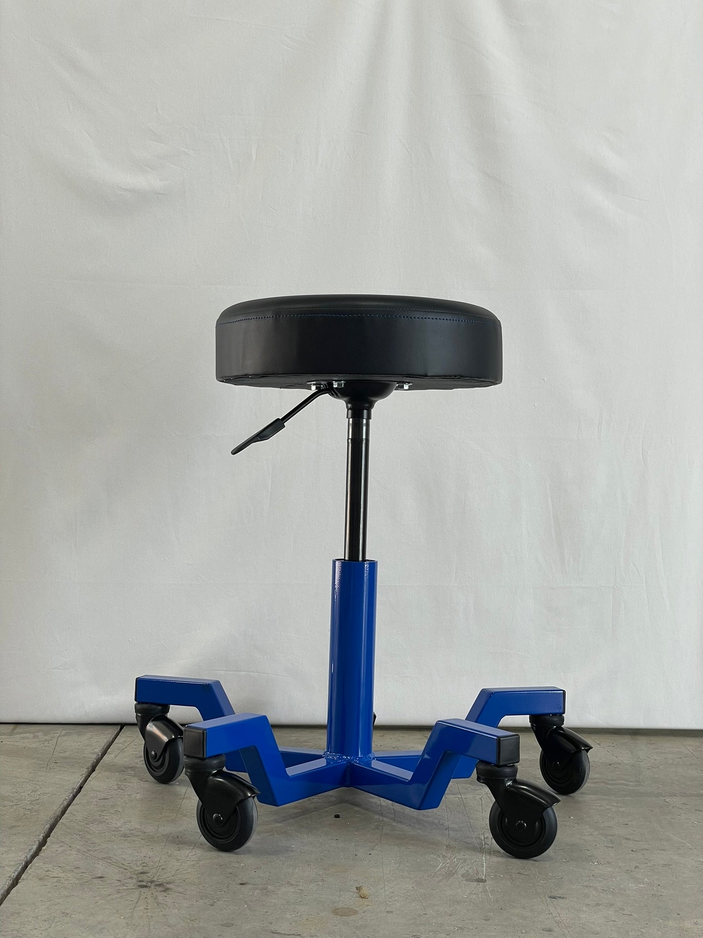 Blue stool no backrest