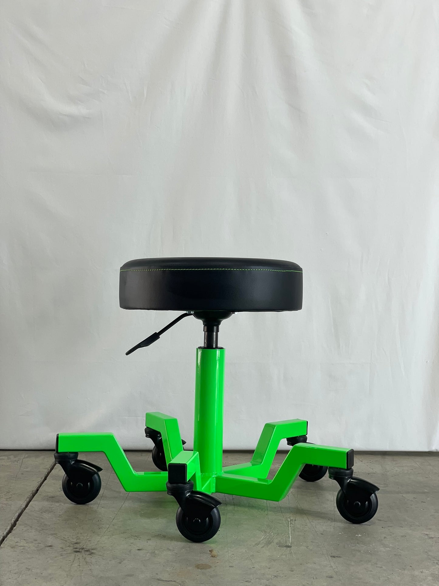 Green stool no backrest